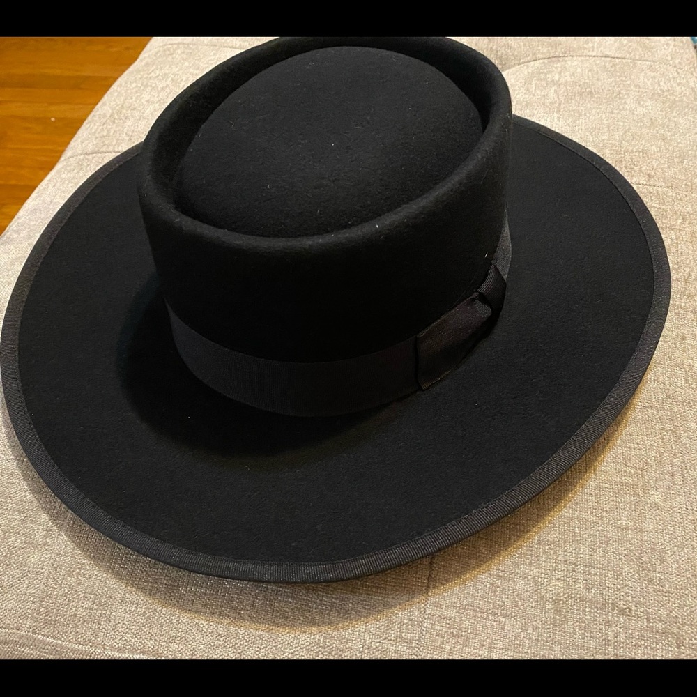 Black fedora